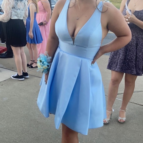 homecoming dress - Picture 1 of 4